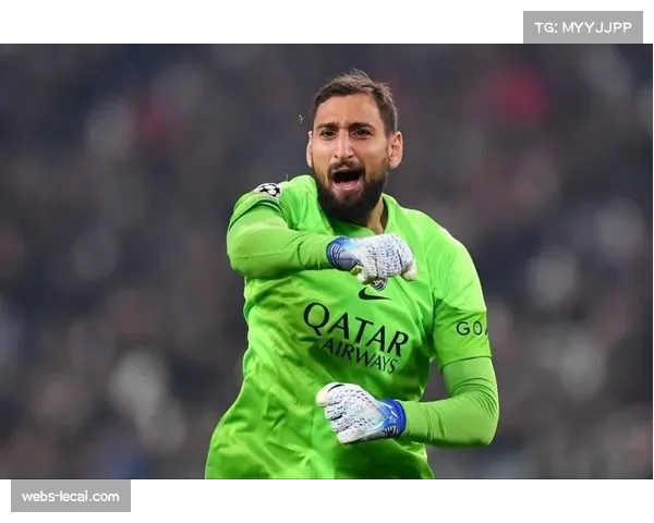 关键瞬间:巴黎圣日耳曼门将多纳鲁马扑出点球后立即长传助攻,画面在社交媒体热传 关键瞬间:巴黎圣日耳曼门将多纳鲁马扑出点球后立即长传助攻,画面在社交媒体热传